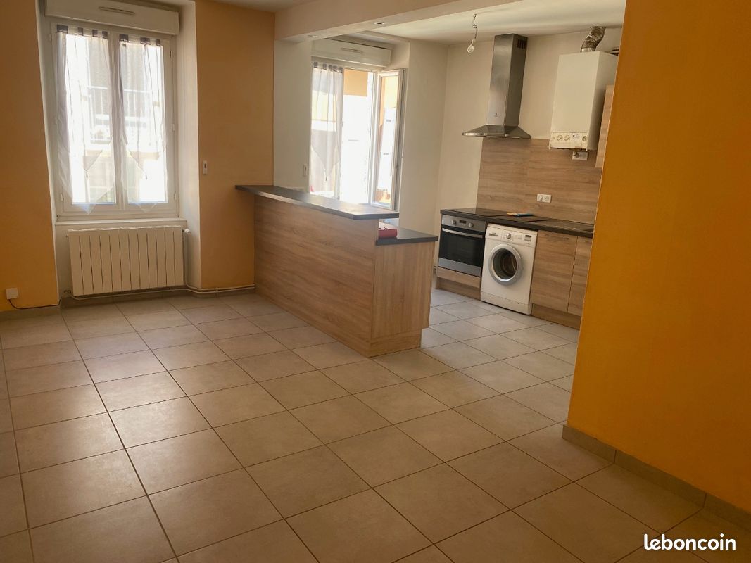 Appartement 3 pièces 47 m² · à Millau · 47 m² · 430 €/mois