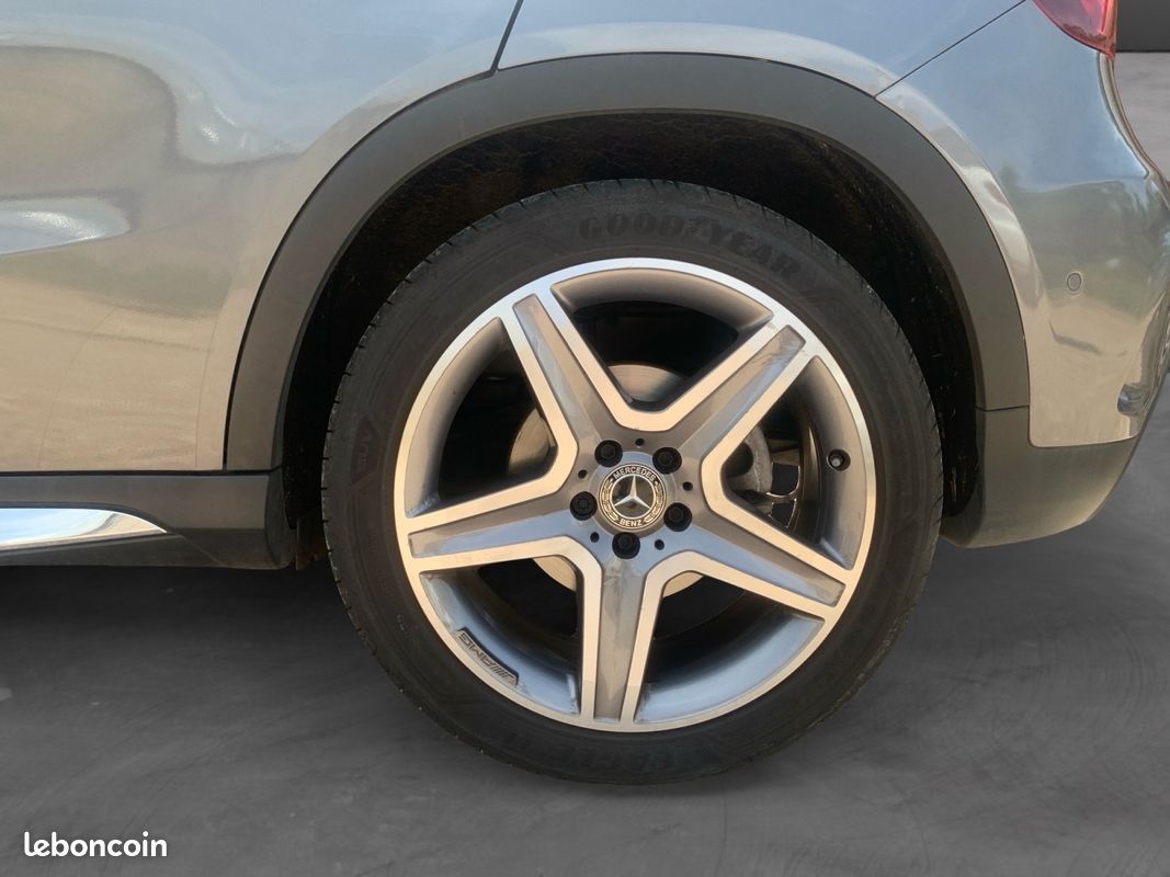 MERCEDES CLASSE GLA 200 SPORT EDITION BA Toit Ouvrant Panoramique caméra de recul carplay siège chauffant 156Ch Garantie 12 mois (image 21)