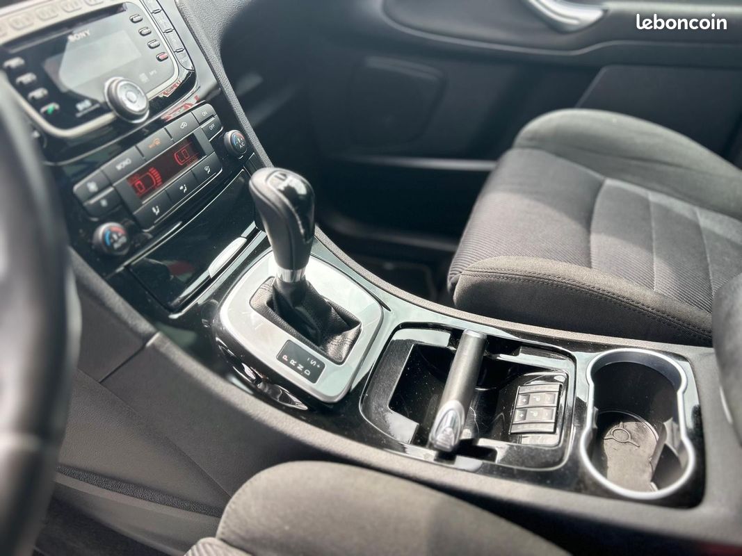 FORD S-MAX Titanium (03.2010->) (image 12)