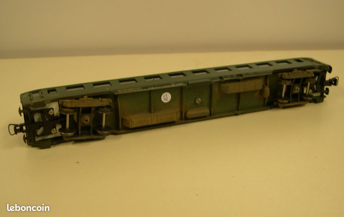 V122 - Voiture 2eme classe SNCF JEP HO (image 4)
