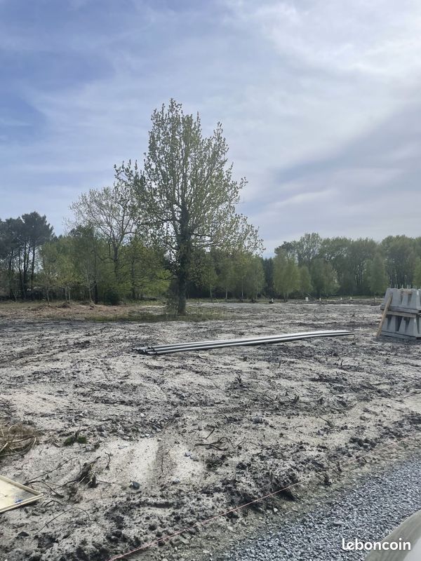Terrain à bâtir de 600 m² à MIOS (33) · 156 000 €