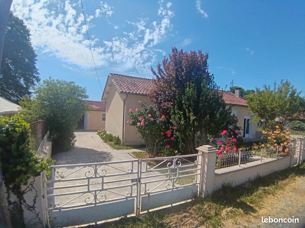 Maison 5 pièces 90 m² · à Saint-Astier · 90 m² · 155 000 €