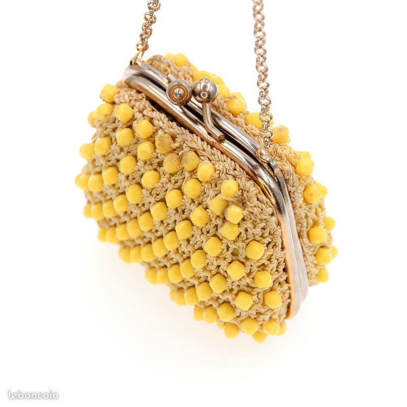 Porte-monnaie Vintage Années 60 en Perles Jaunes Citron, Fermoir Doré, Chaînette Amovible, Accessoire Rétro Élégant (image 4)