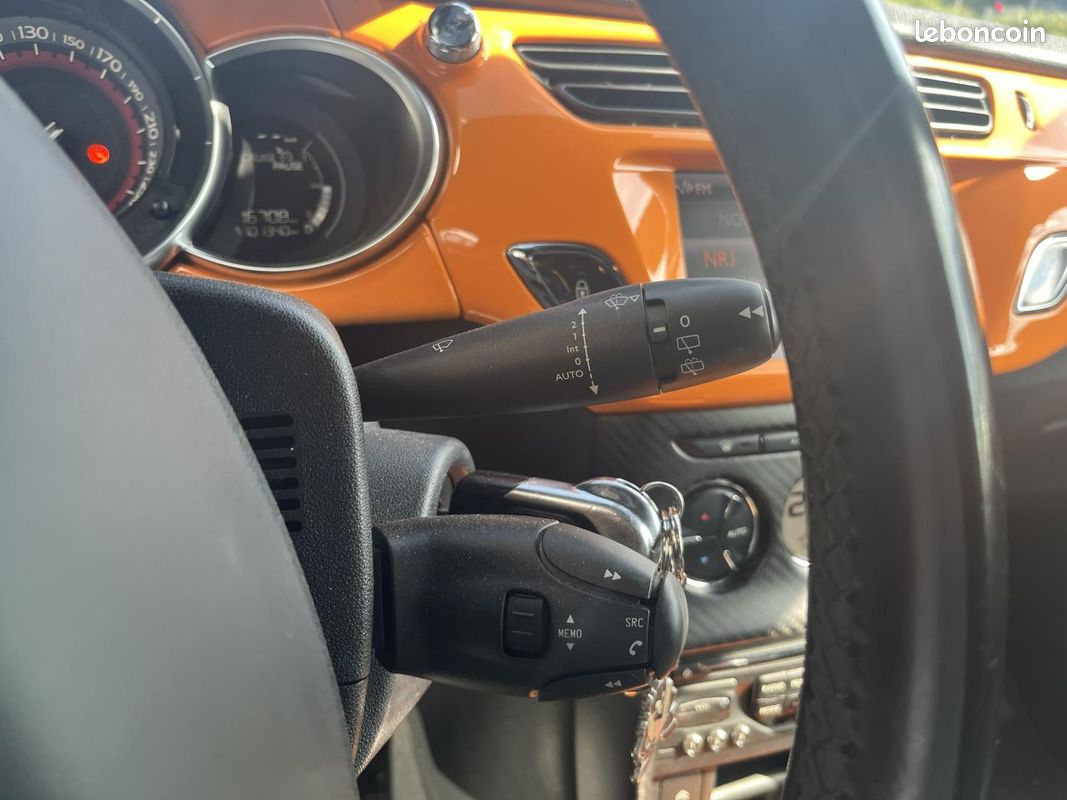 DS DS 3 1.6 THP 16V - 202 BERLINE Racing (image 16)