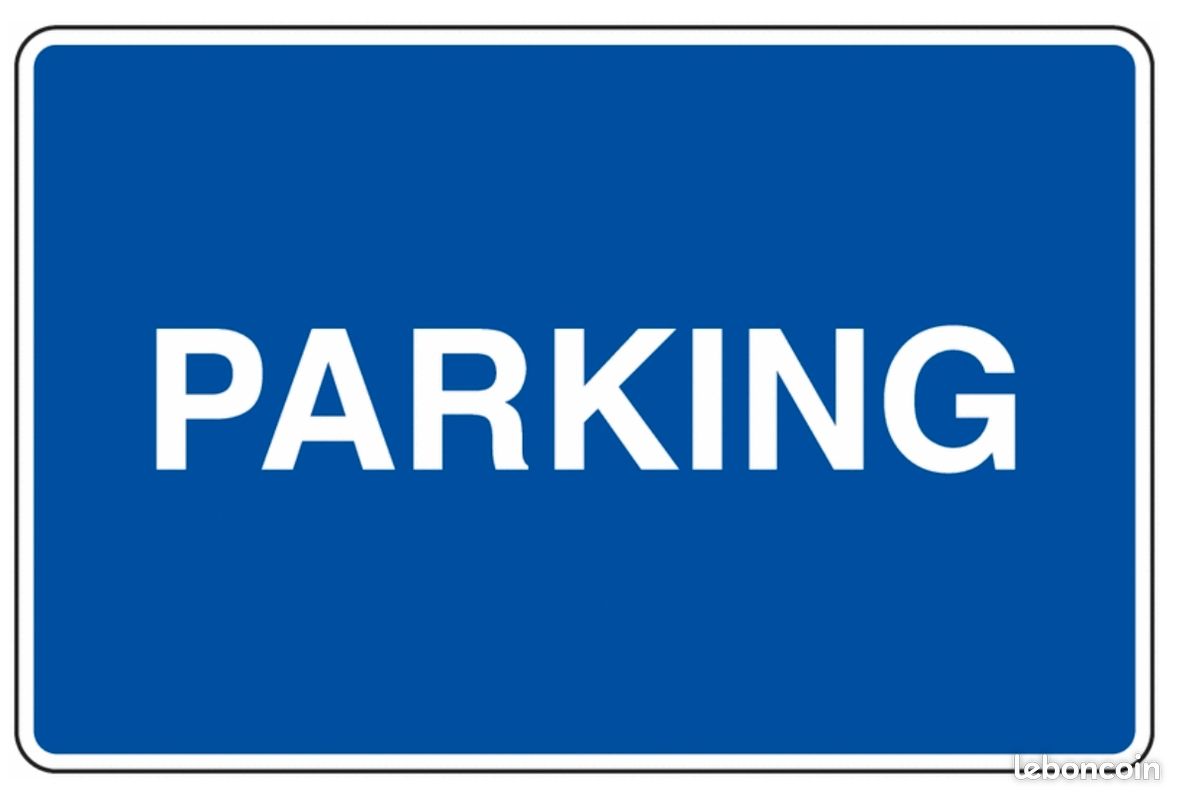 Parking · à Saint-Arnoult-en-Yvelines · 60 €/mois