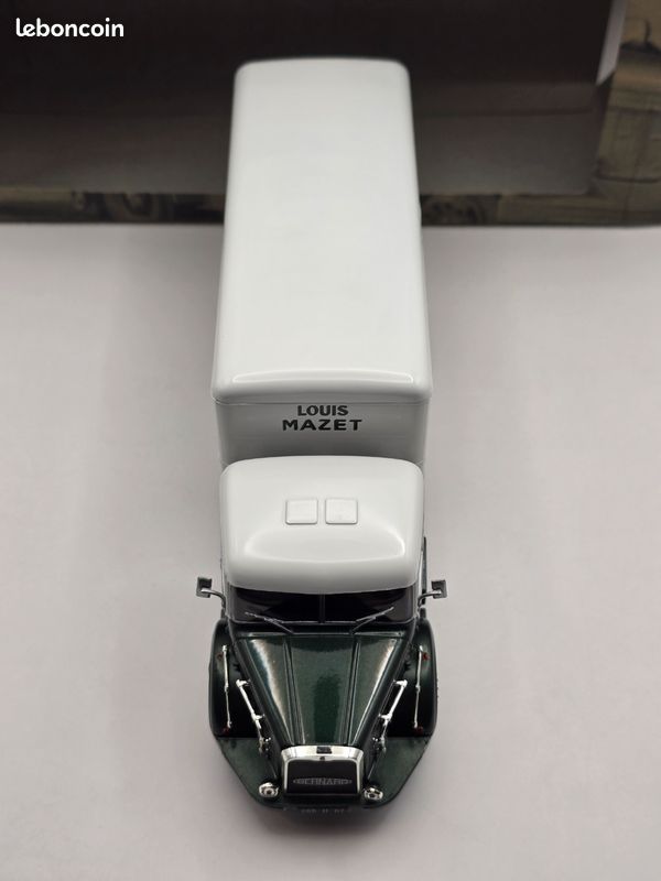 CAMION BERNARD 19D 180 transport MAZET – Altaya / IXO – 1/43 – Etoile
