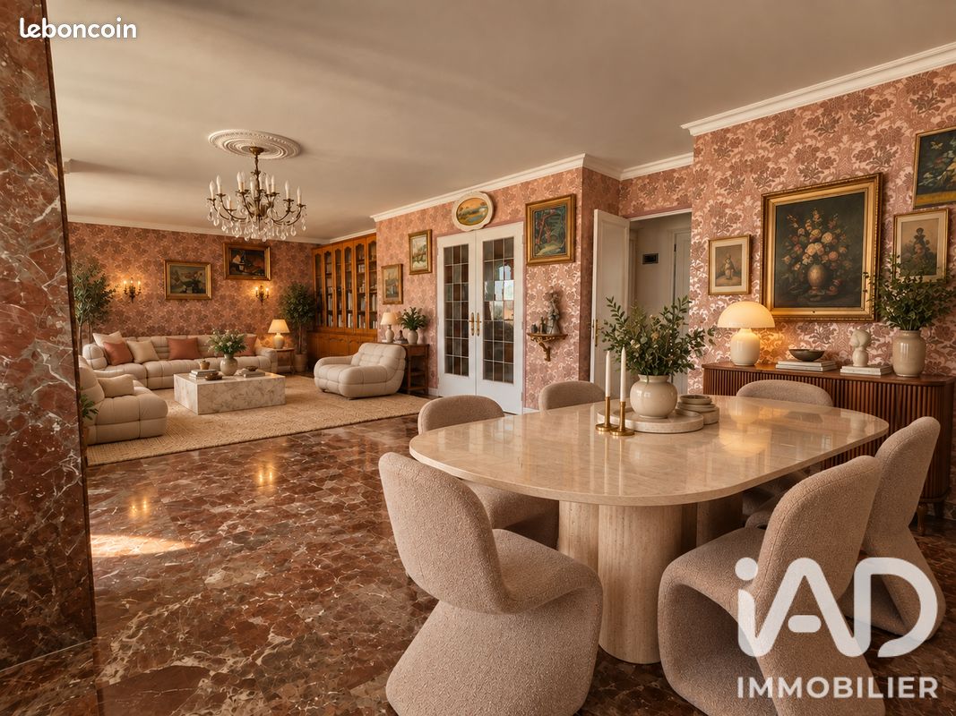 Appartement 3 pièces 98 m² · à Marseille · 98 m² · 240 000 €