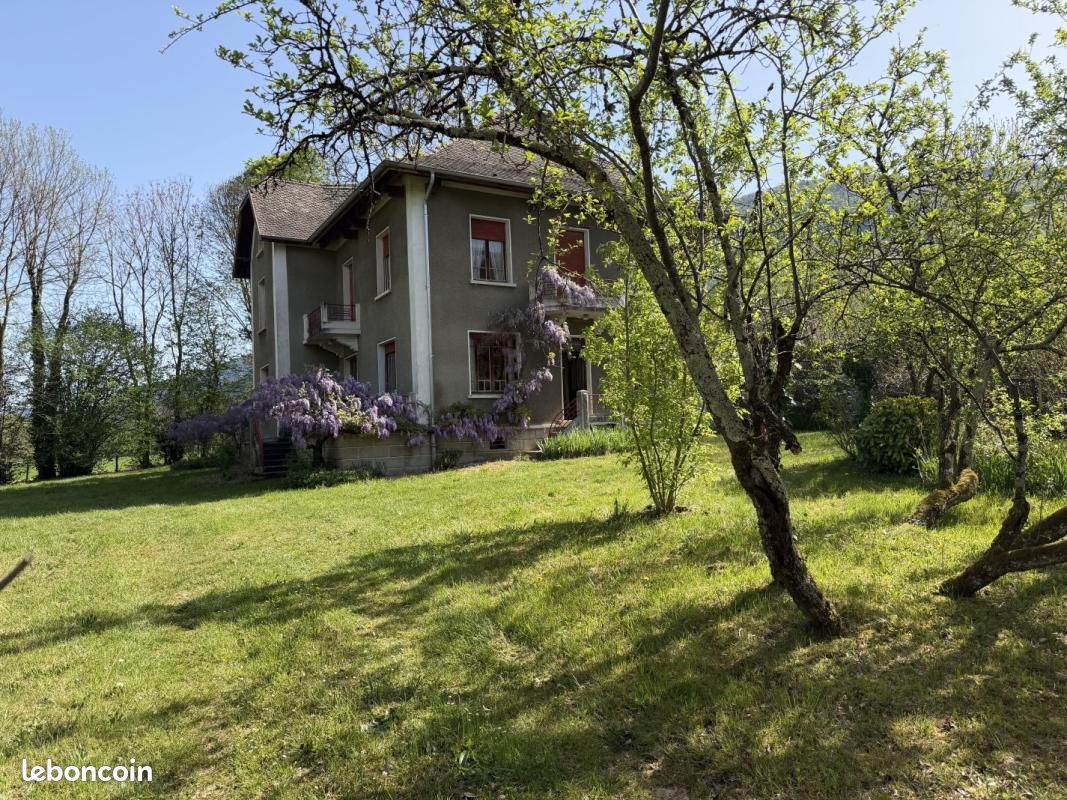 Maison 9 pièces 197 m² (image 2)