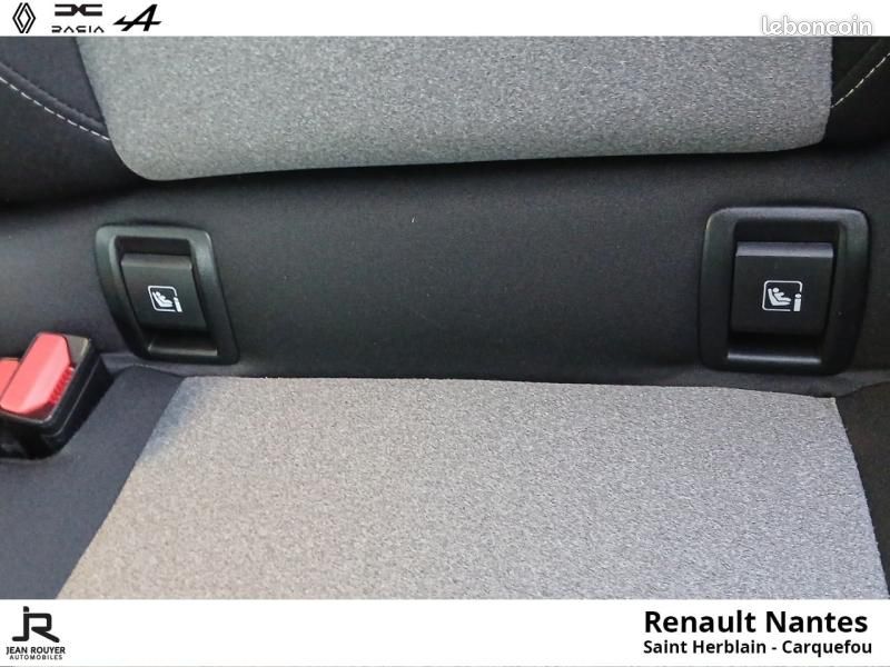 Renault Clio 1.6 E-Tech 145ch full hybrid Evolution (image 25)