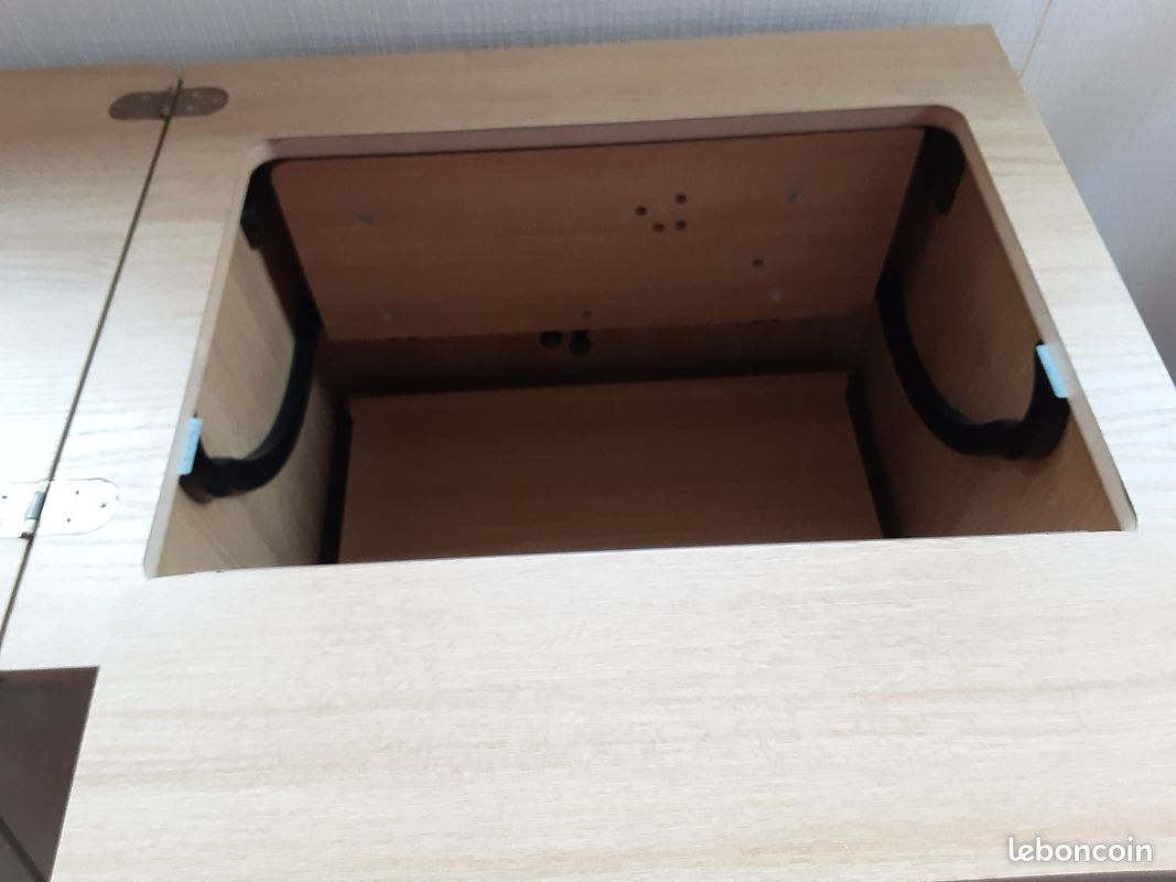 Meuble pour machine à coudre TBE bois clair (image 11)