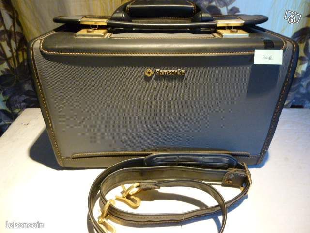 Vanity "Samsonite" (image 1)