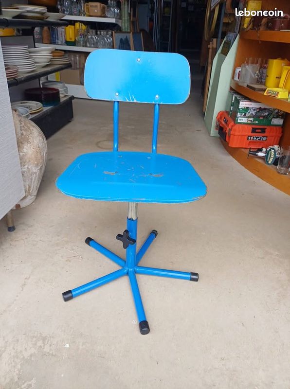 Chaise d'atelier vintage bleue (image 5)