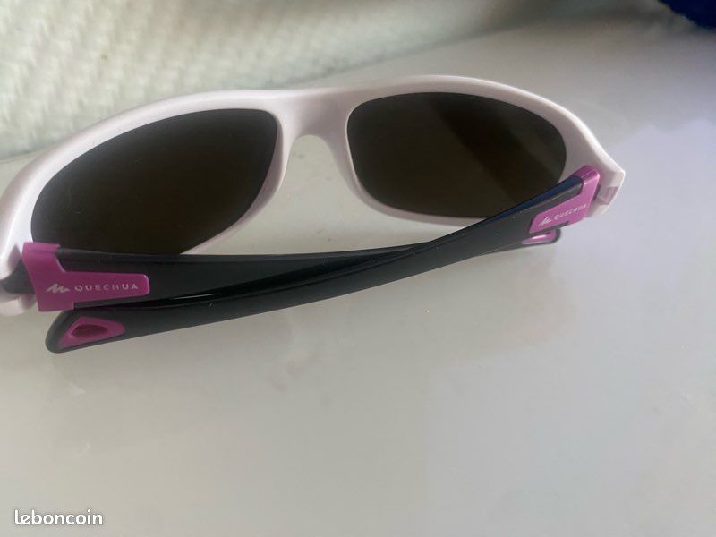 Lunettes de soleil enfant Quechua – rose noir Accessoires