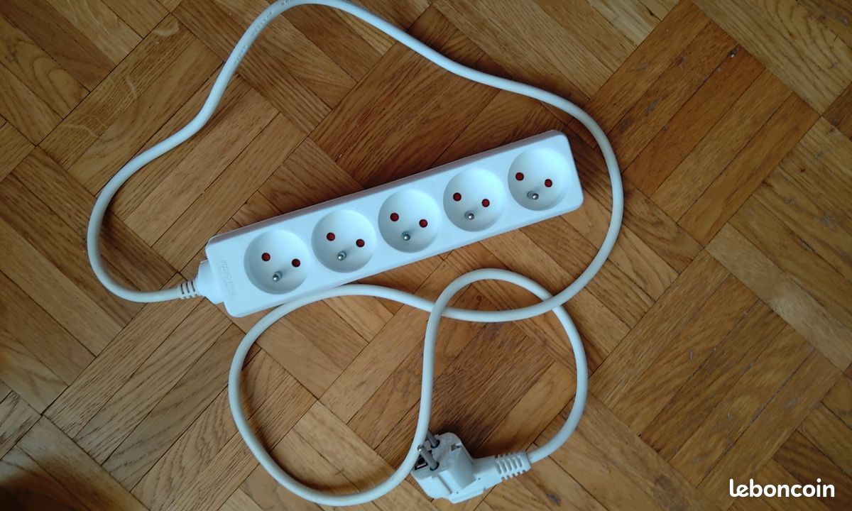 LogiLink Multiprise Euro, 6 Prises, Interrupteurs Général