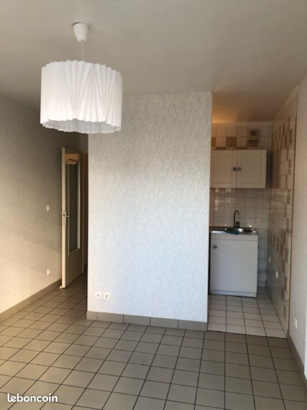 Appartement 1 pièce 21 m² · à Reims · 21 m² · 415 €