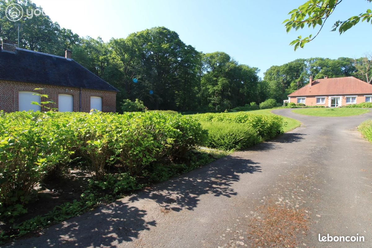 Maison 9 pièces 260 m² · à Bouvigny-Boyeffles · 260 m² · 590 000 €