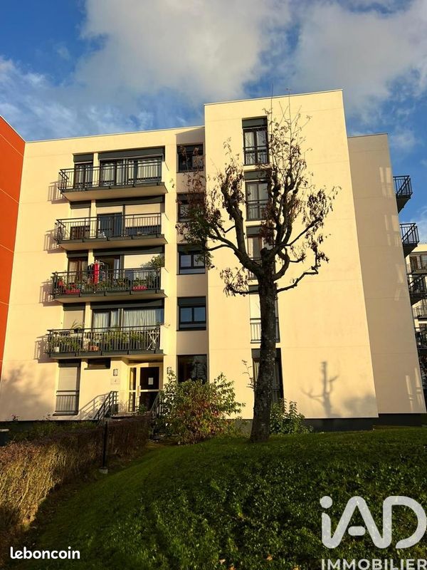 Appartement 1 pièce 25 m² · à Les Clayes-sous-Bois · 25 m² · 132 000 €