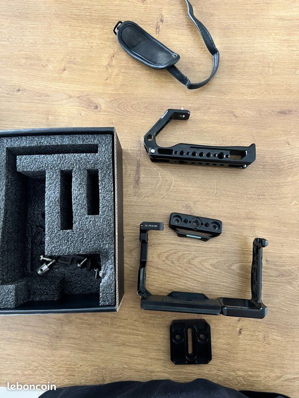 Cage complète pour Sony FX3/FX30 Sirui avec poignée (image 1)