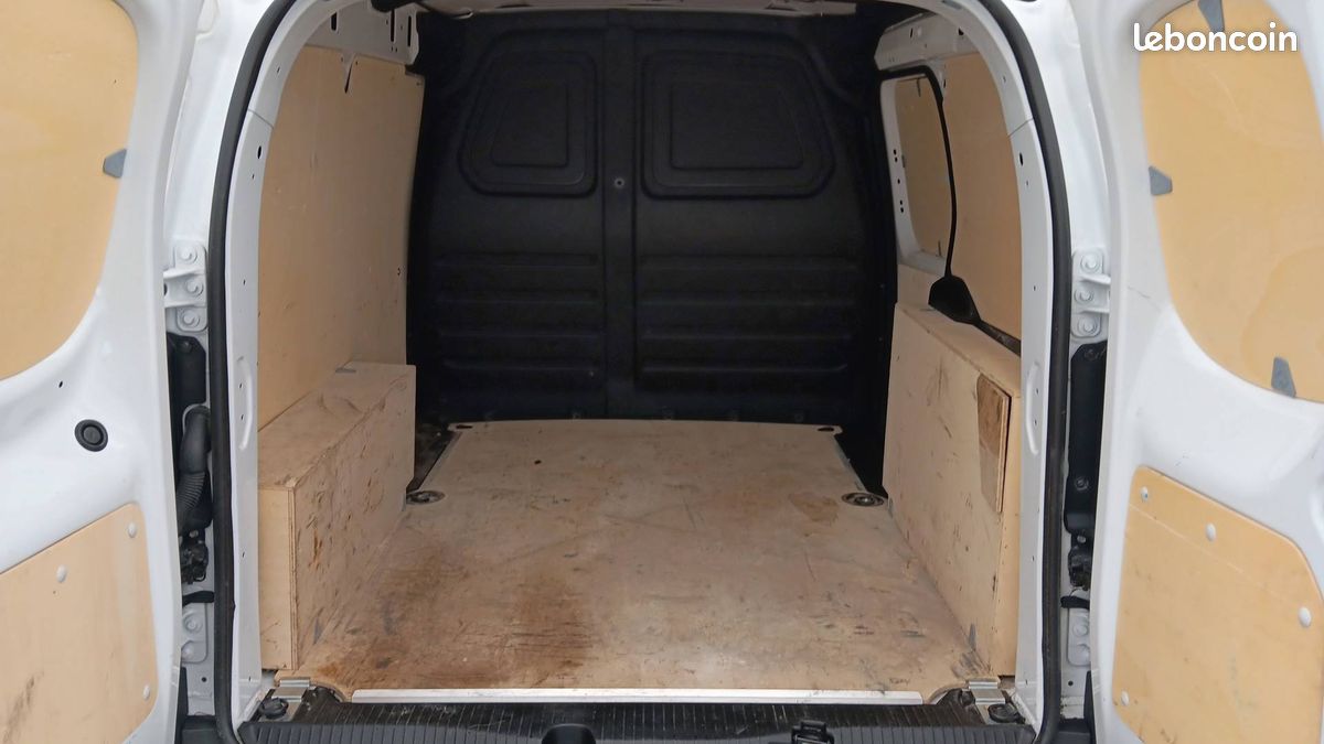 Renault kangoo van blue dci 95 extra 22 (image 18)