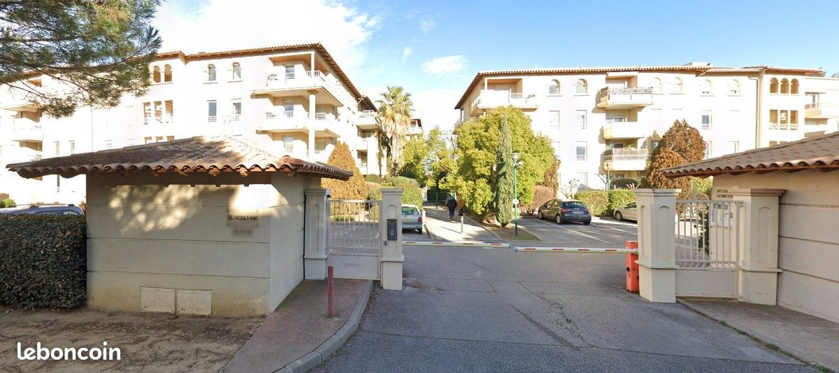 Garage/box Lattes · 75 €/mois