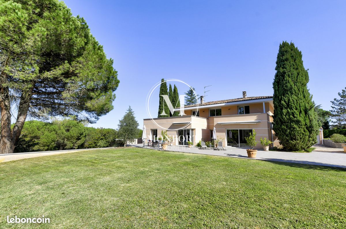 Maison 5 pièces 218 m² · à Castelmaurou · 218 m² · 749 000 €