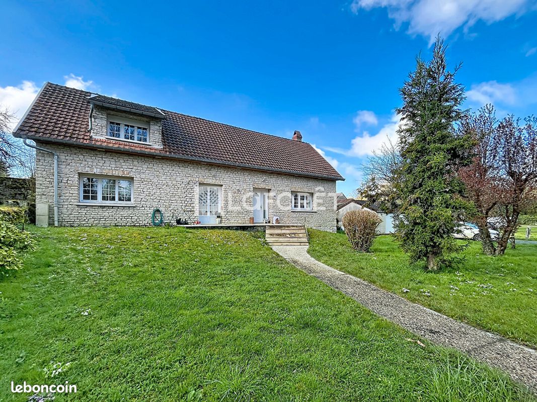 Maison 4 pièces 152 m² · à Rouvres-sur-Aube · 152 m² · 146 000 €