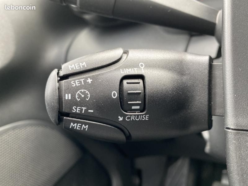Citroen C3 Aircross PureTech 110ch S&S Shine (image 17)
