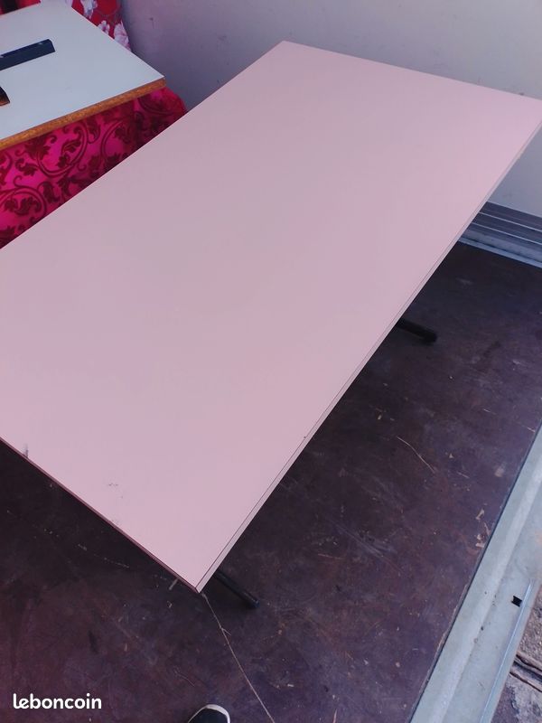 Table (image 3)