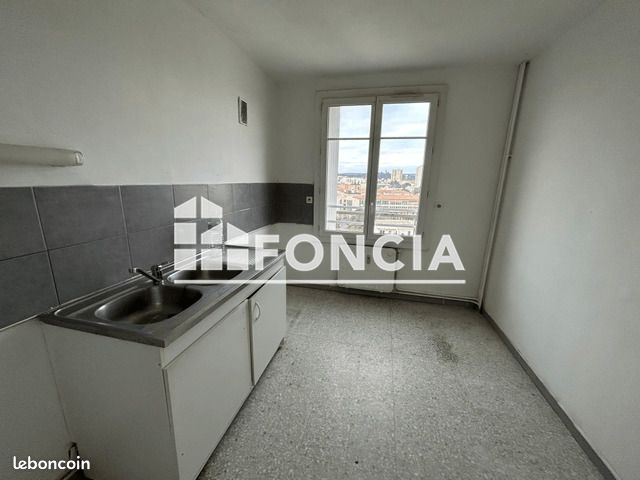 Appartement 4 pièces 72 m² · à Nîmes · 72 m² · 618 €