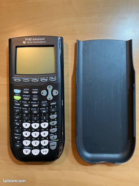 Calculatrice Texas Instruments TI-82  mauve + coque de protection
