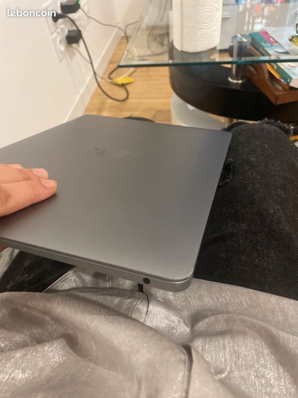MacBook Air 2020 (image 8)