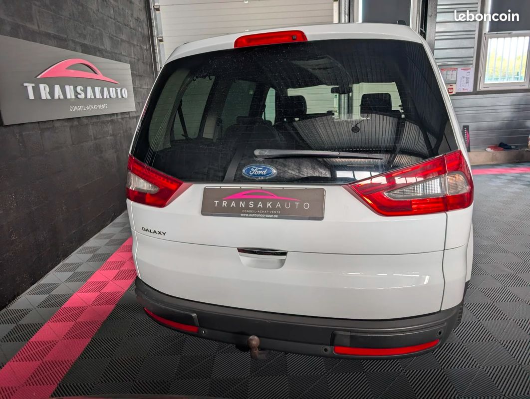FORD GALAXY II 2.2 TDCI 200 FAP Titanium 7 places (image 4)