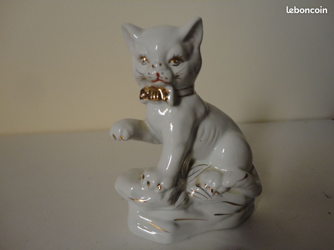 Chat en porcelaine (image 1)