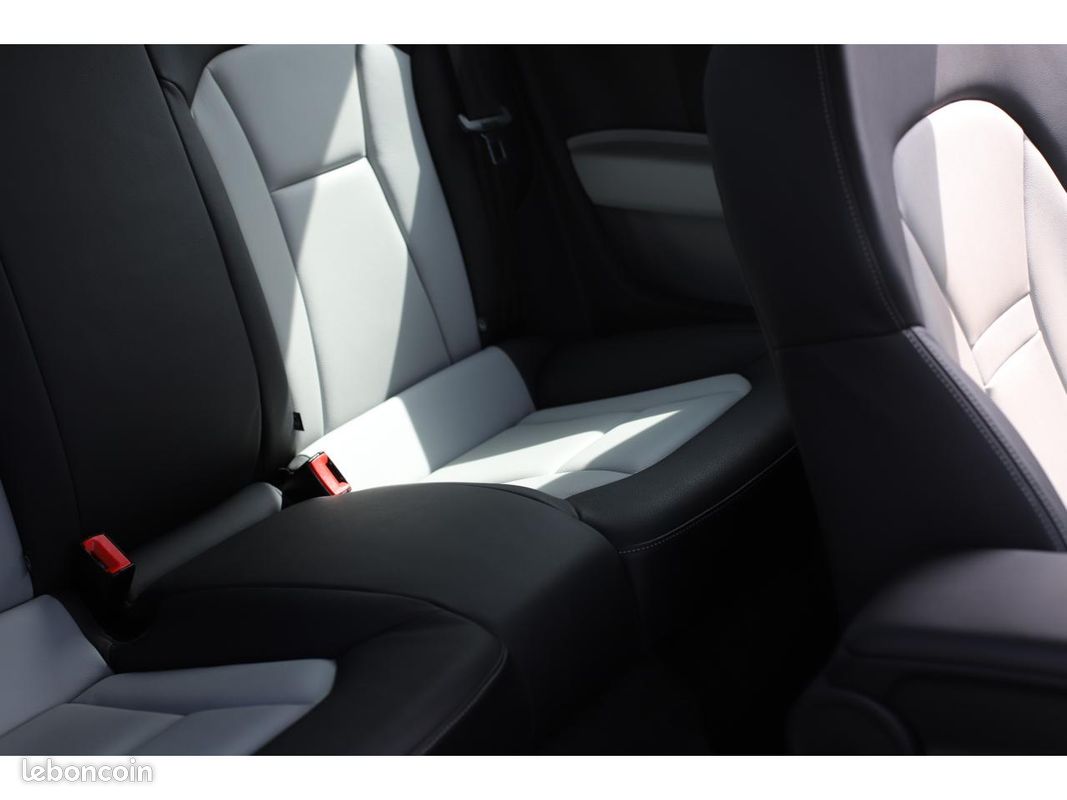 AUDI A1 1.4 TFSI - 122 - BV S-tronic - Start/Stop BERLINE Attraction PHASE 1 (image 22)