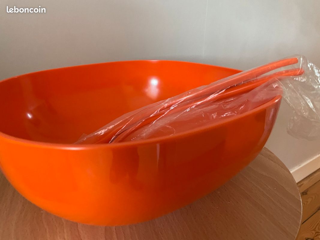 Saladier avec couverts neuf orange (image 1)