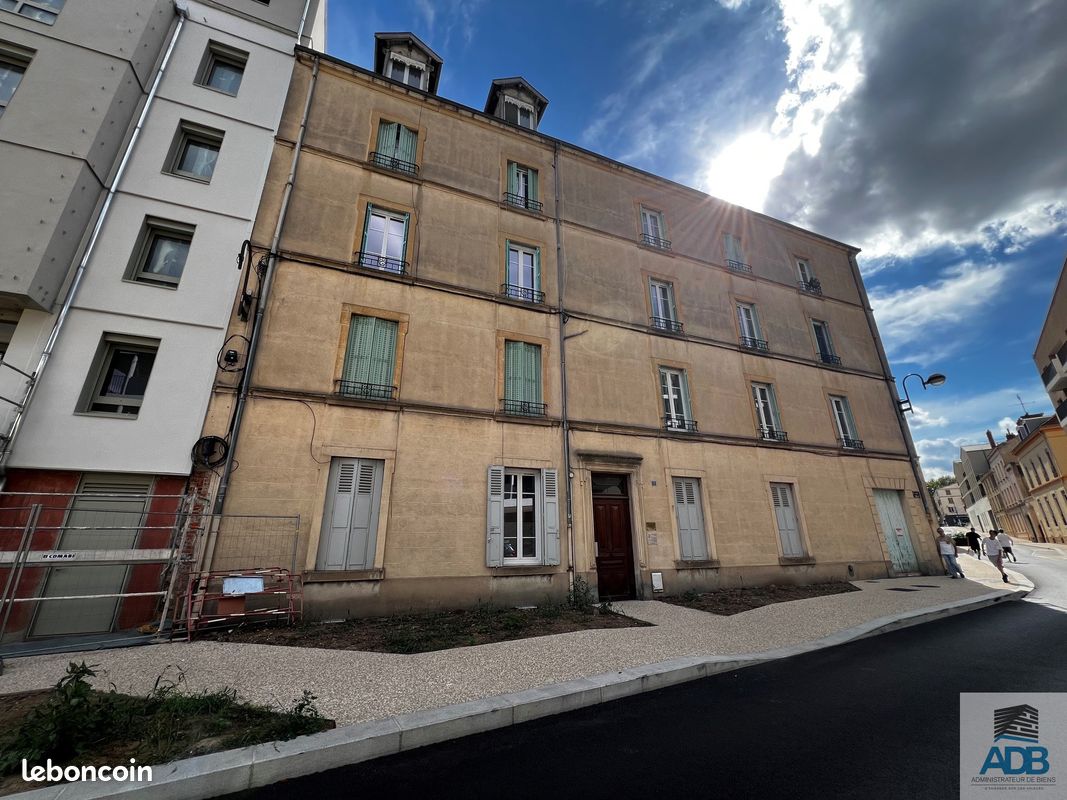 Appartement 3 pièces 83 m² · à Roanne · 83 m² · 475 €/mois
