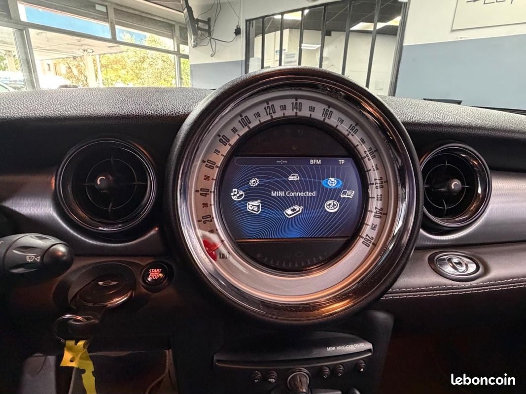 MINI CABRIOLET R57 D 112 ch Cooper Edition Limitée Highgate BVA (image 8)