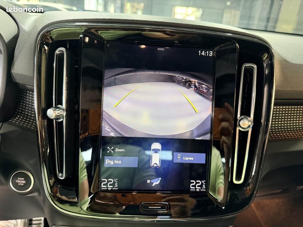 VOLVO XC40 D4 AWD 190 ch Geartronic R-Design- Toit ouvrant- Harman/Kardon- Keyless (image 29)