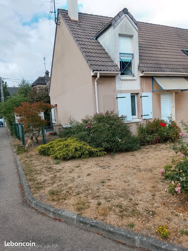 Maison 4 pièces 81 m² · au Petit-Quevilly · 81 m² · 23 000 €