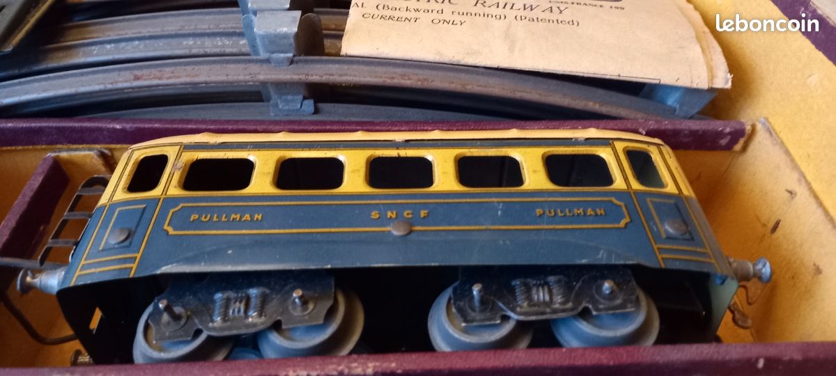 Lot de Train JEP voies 35 mm série 60AP5 téléinversion par redresseru, dans au prix de 300 à 500