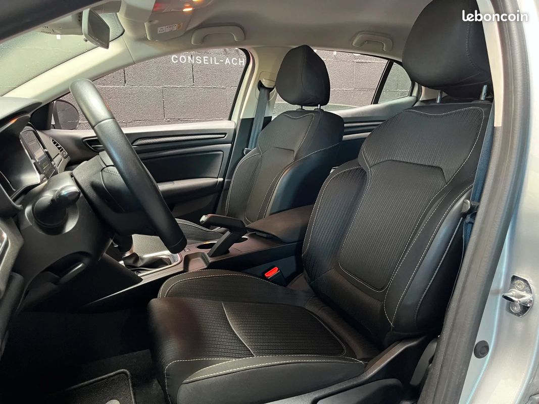 RENAULT MEGANE IV BERLINE Blue dCi 115 EDC - Business INTENS (image 13)