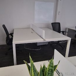 Bureau double / Poste de travail partagé - Design moderne (image 1)