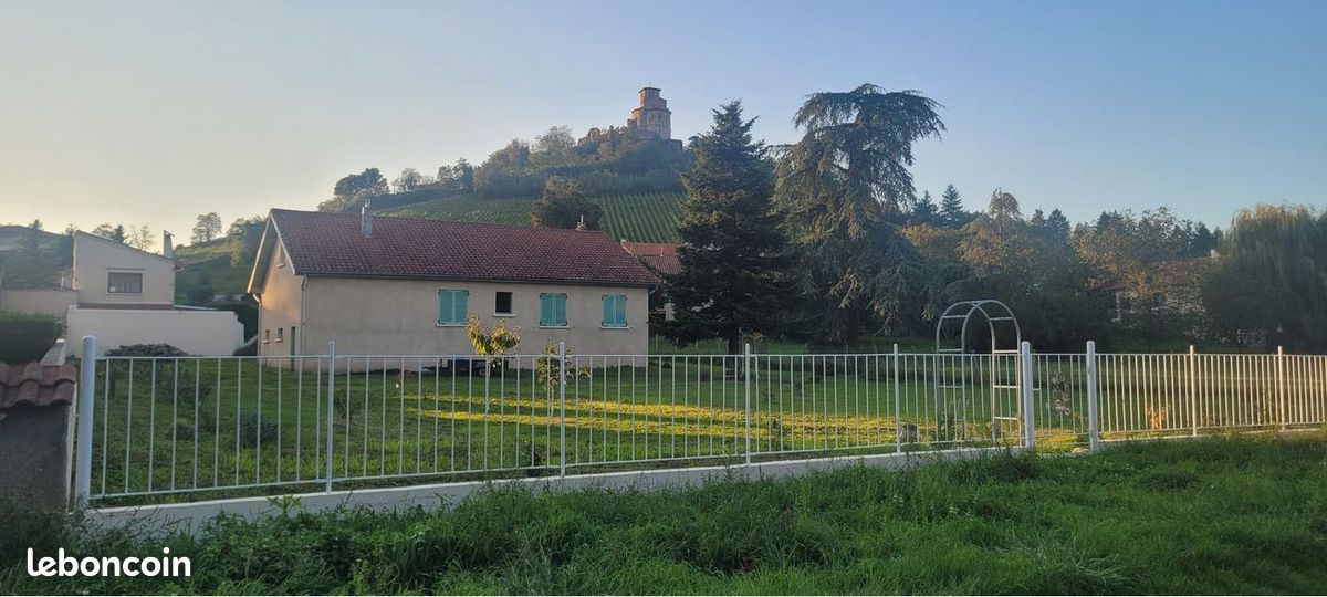 Maison 4 pièces 114 m² · à Saint-Romain-le-Puy · 114 m² · 210 000 €