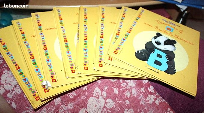 Lot de 9 livres de la série Mon alphabet des animaux du A au I (zoe24) (image 1)