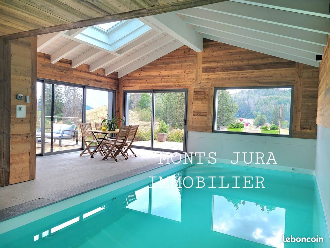 Maison 5 pièces 166 m² · à Lajoux · 166 m² · 645 000 €