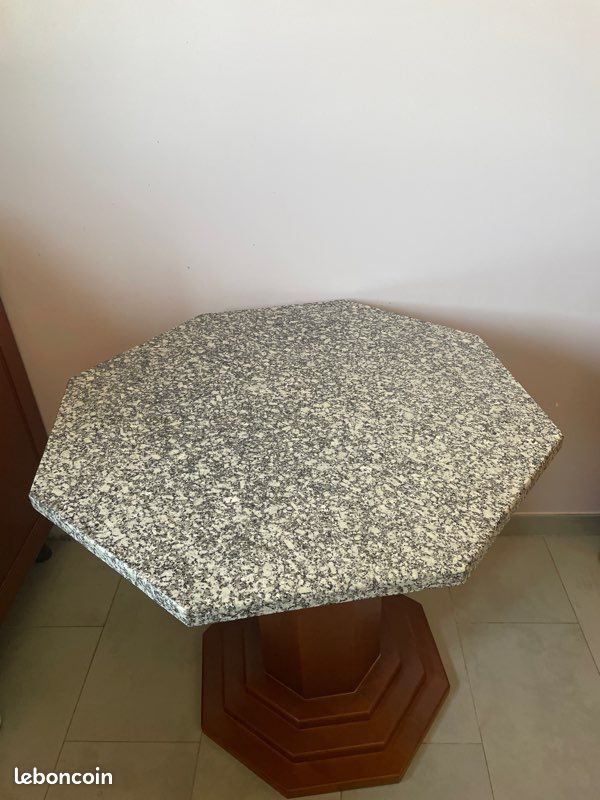 Table de cuisine en granit (image 3)