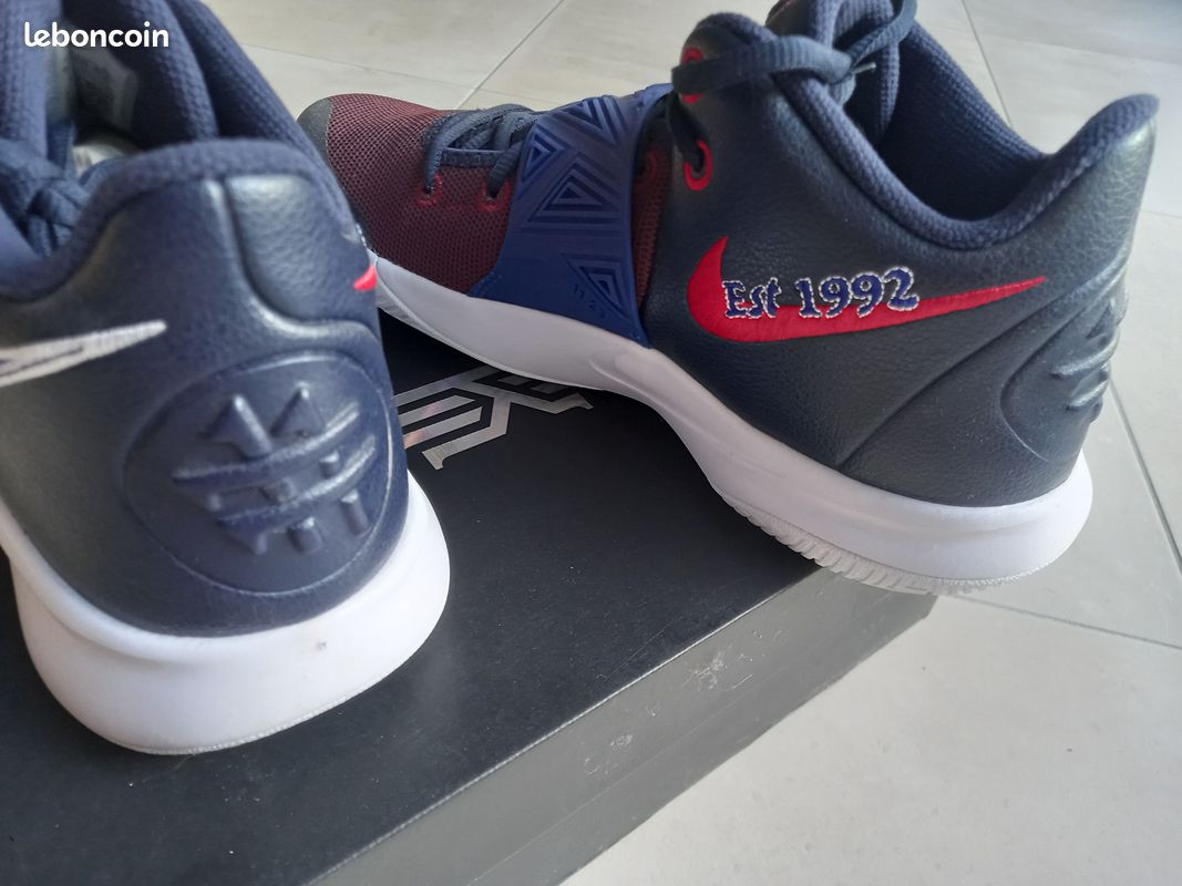 Baskets Nike Flytrap III pointure 44 (image 4)