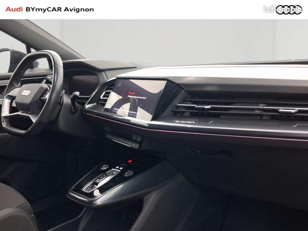 AUDI Q4 e-tron 40 204 ch 82 kWh S line (image 28)