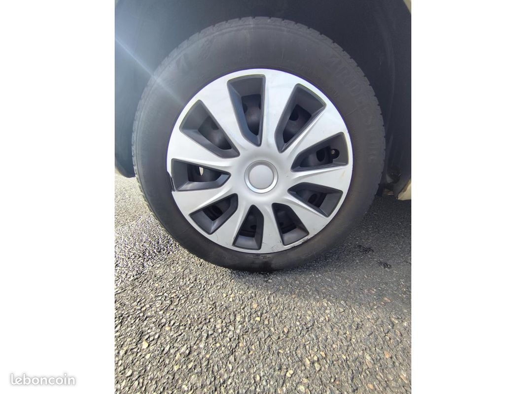 CITROEN C4 1.6i 16V - 110 BERLINE Pack Ambiance PHASE 1 (image 24)