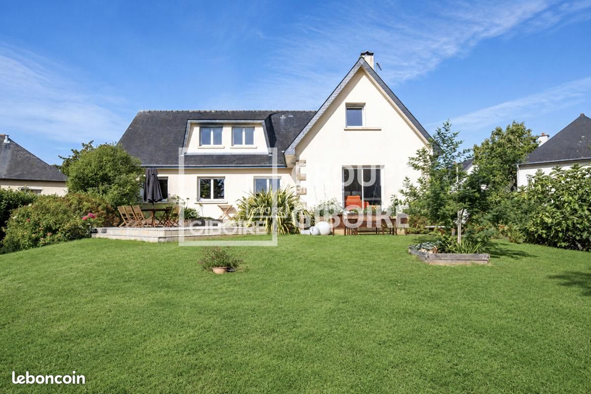 Maison 8 pièces 220 m² · à Thorigné-Fouillard · 220 m² · 826 800 €